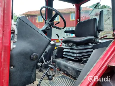 Belarus MTZ 820 4wd traktor med redskap - 95