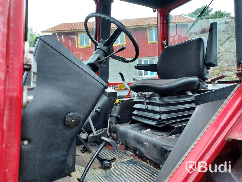 Belarus MTZ 820 4wd traktor med redskap - 95
