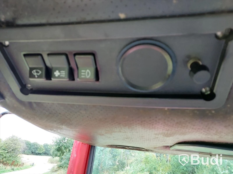 Belarus MTZ 820 4wd traktor med redskap - 95