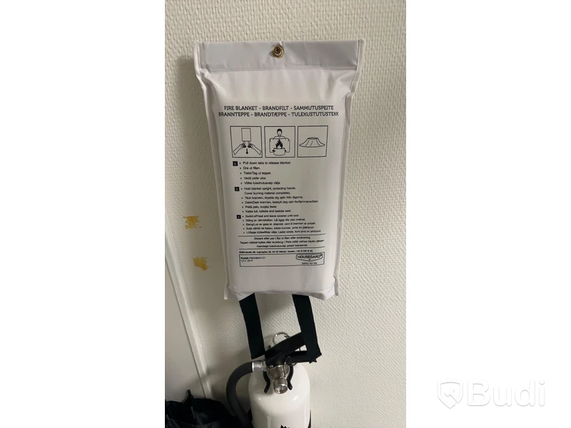 2 st Brandsläckare och brandfilt