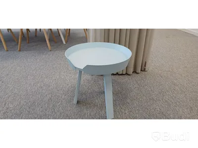 Sidobord Muuto - ljusblå – modern och praktisk design