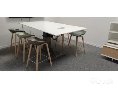 Konferensgrupp med 6 st barstolar – höj- och sänkbart mötesbord