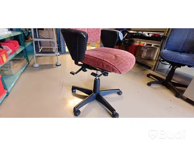 Höj- och sänkbar skrivbordsstol