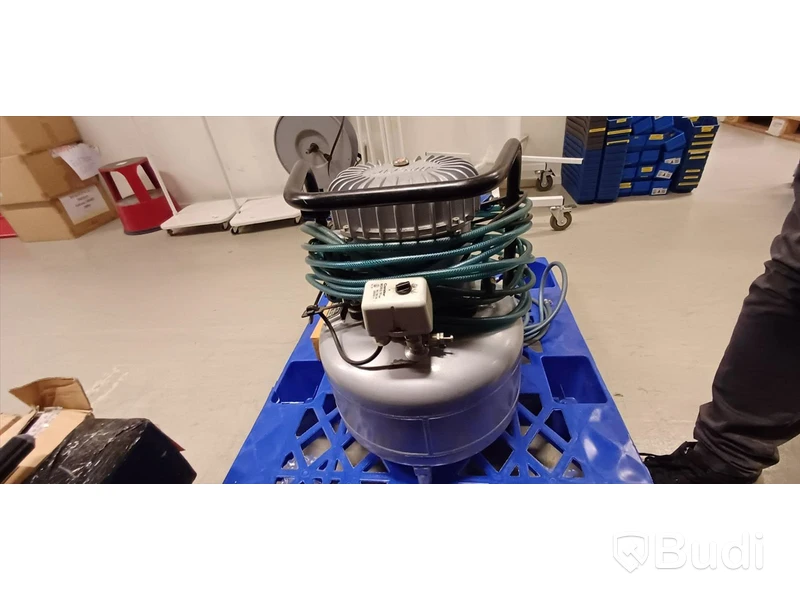 JUN-AIR - tyst kompressor - 8 bar - nypris över 50 000 kr