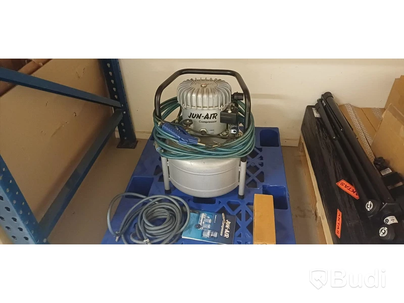 JUN-AIR - tyst kompressor - 8 bar - nypris över 50 000 kr