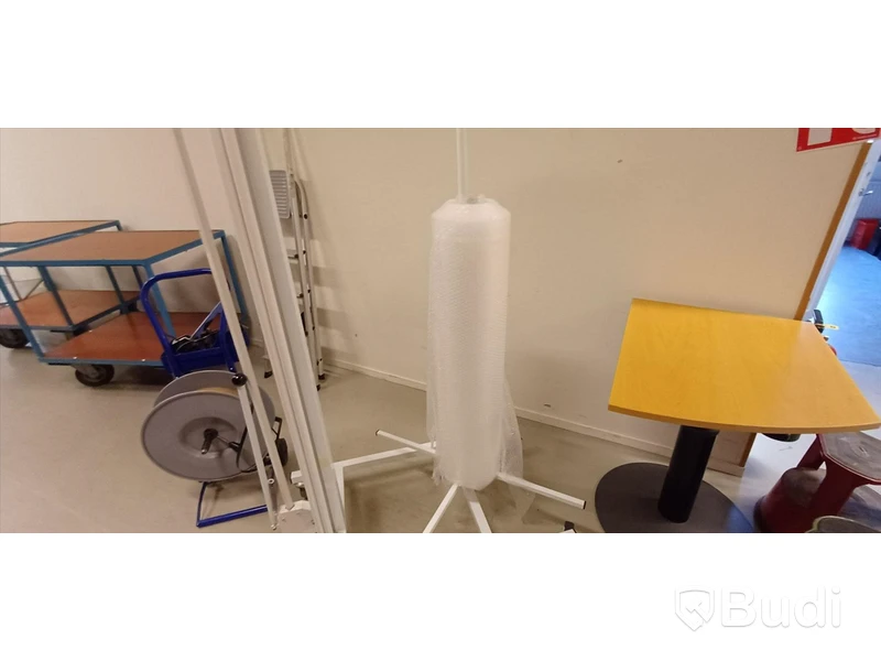 Dispenser på hjul för bubbelfolie/bubbelplast och annan folie med skärverktyg