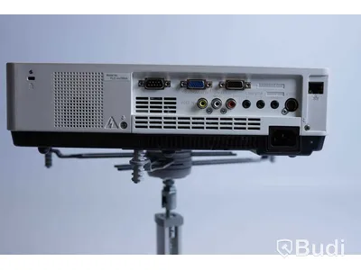 Projektor, Sanyo XGA projector, model: PLC-XU300A