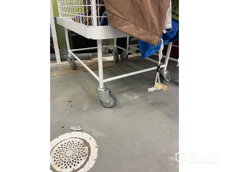 Tvättvagn på hjul.