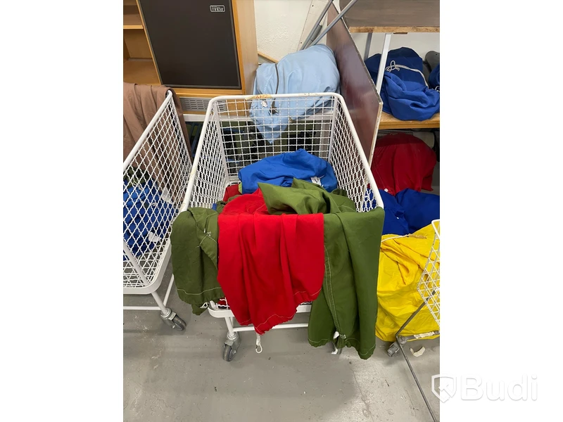 Tvättvagn på hjul.