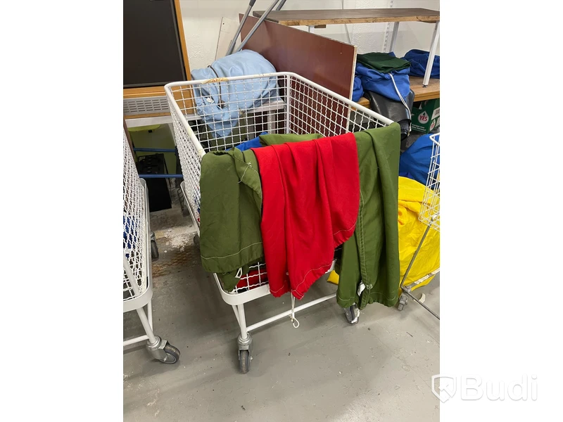 Tvättvagn på hjul.
