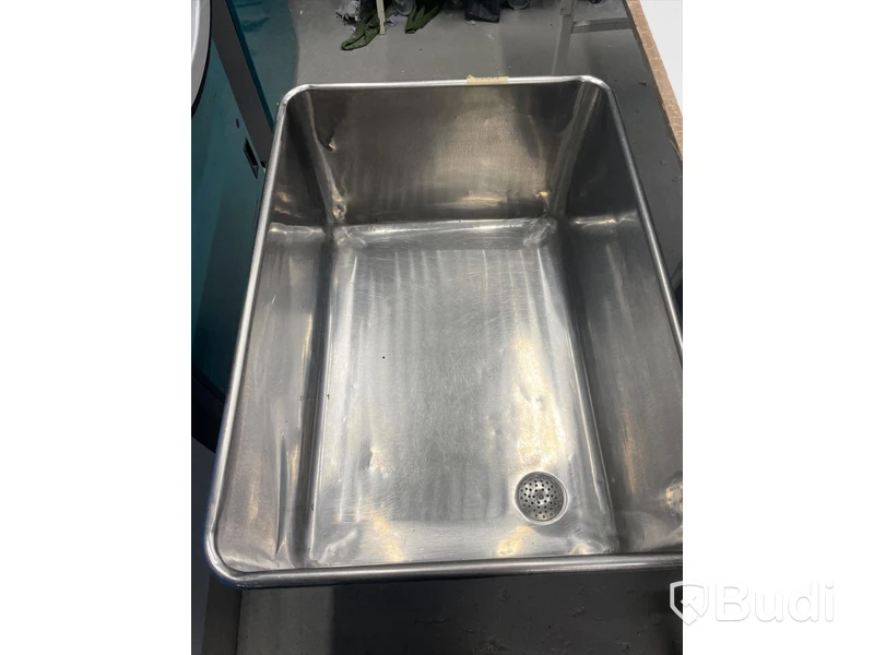 Rostfri tvättbalja på hjul