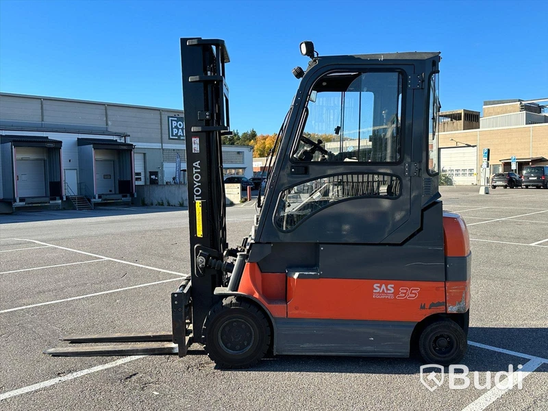 Motviktstruck Toyota 7FBMF-35 -2011