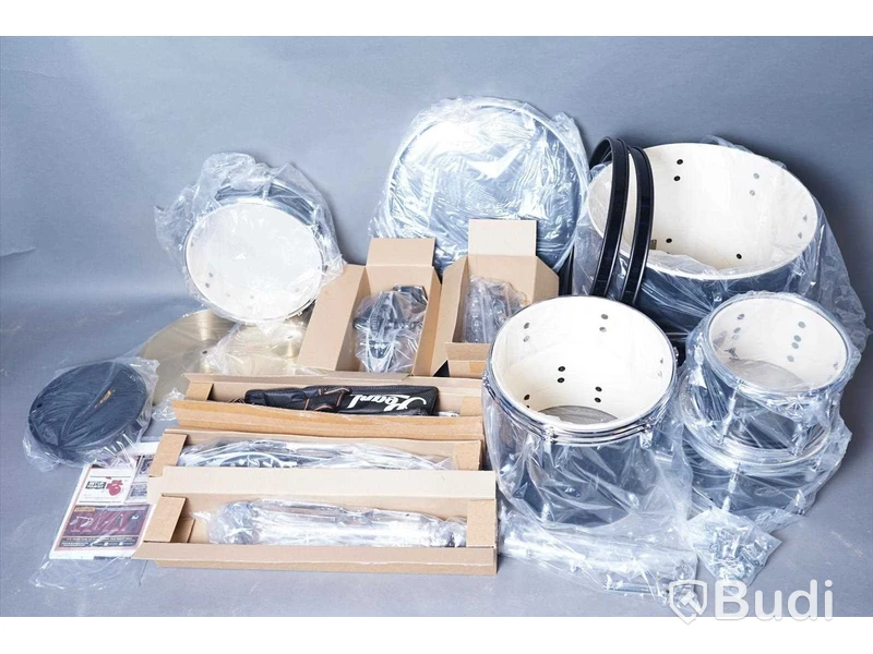 Trumset - Pearl Roadshow 5-piece drum set. Ny, Obruten förpackning.