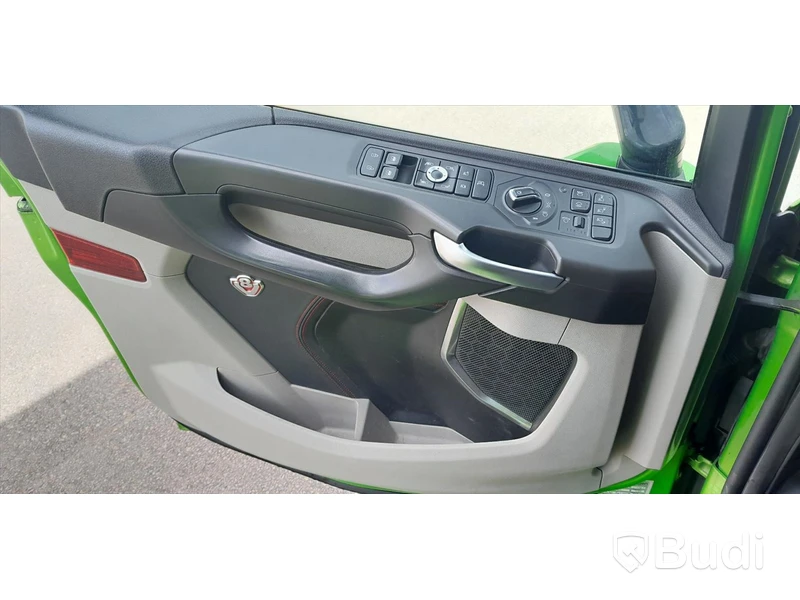 Fjärrbil Scania R 580 -2019 | Öppningsbar sida | Ny besiktigad: 2025-08-31