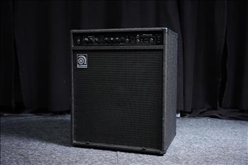Basförstärkare - Ampeg BA-115 V2