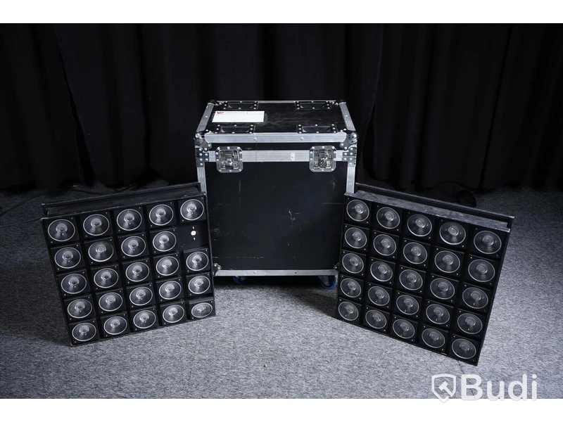 LED-lampor 2st - okänt märke, inkl. flightcase