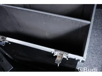 LED-lampor 2st - okänt märke, inkl. flightcase