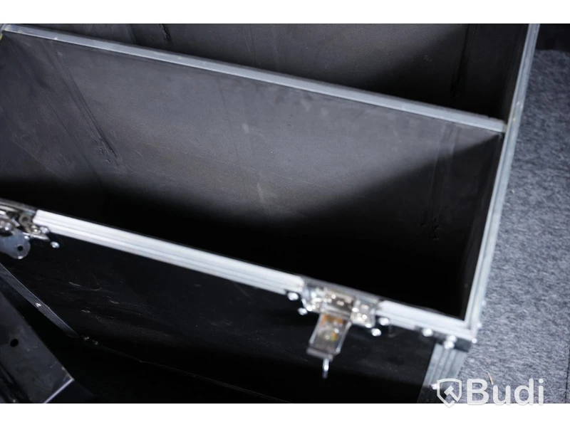 LED-lampor 2st - okänt märke, inkl. flightcase