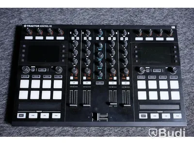 DJ-kontroller - Native Instruments Traktor Kontrol S5
