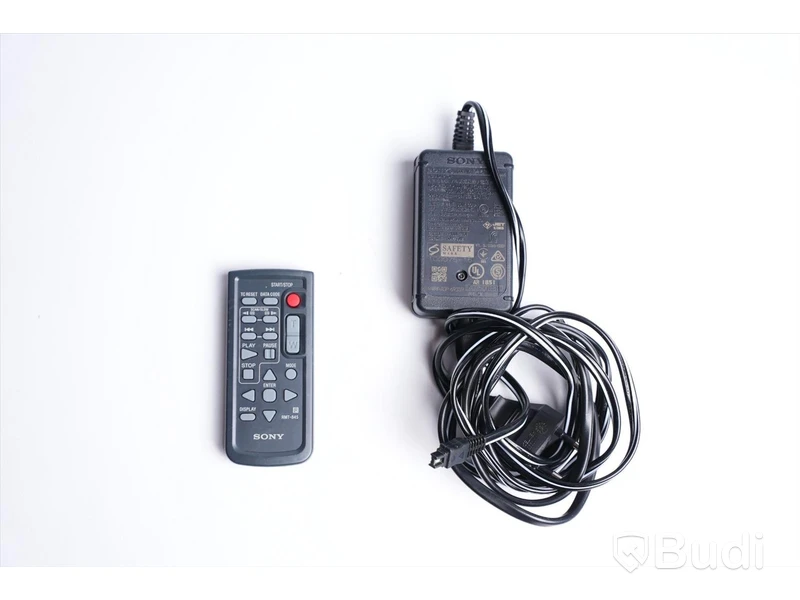 Videokamera - PWX-X70, Sony. Inkl. fokus, strömkabel och fjärrkontroll.