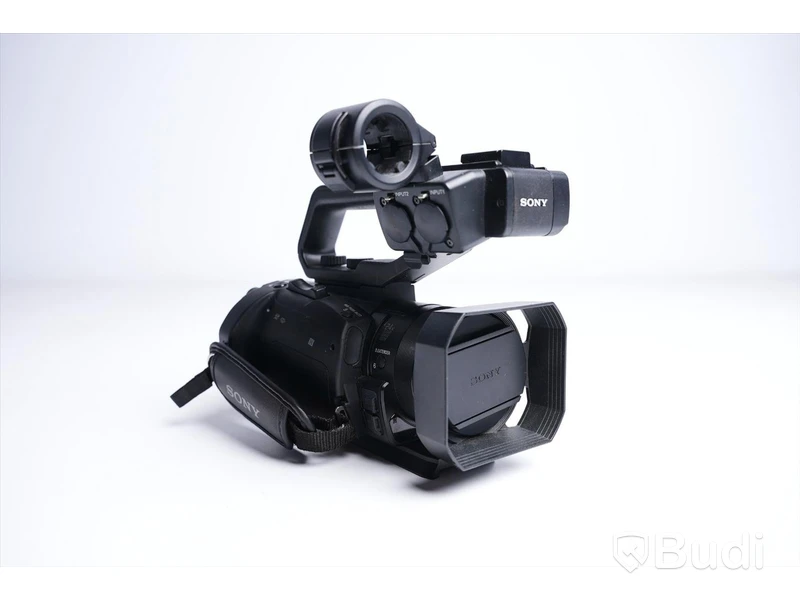 Videokamera - PWX-X70, Sony. Inkl. fokus, strömkabel och fjärrkontroll.