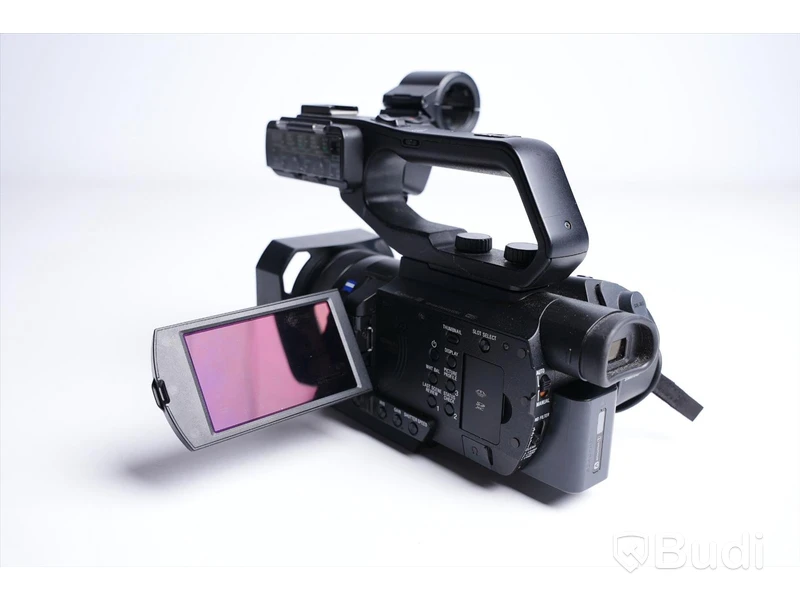 Videokamera - PWX-X70, Sony. Inkl. fokus, strömkabel och fjärrkontroll.