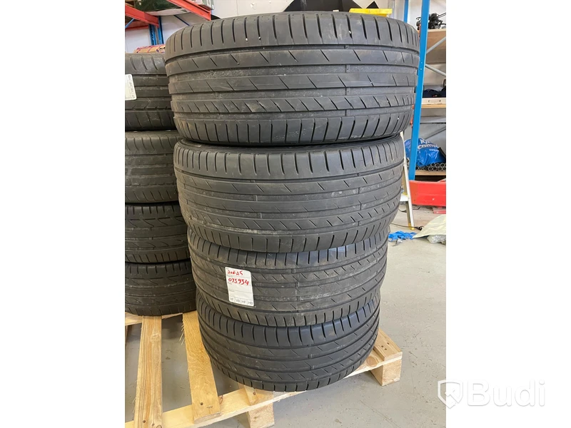 Sommardäck - 4 st. Kumho, Ecsta PS71. Exkl. fälgar.