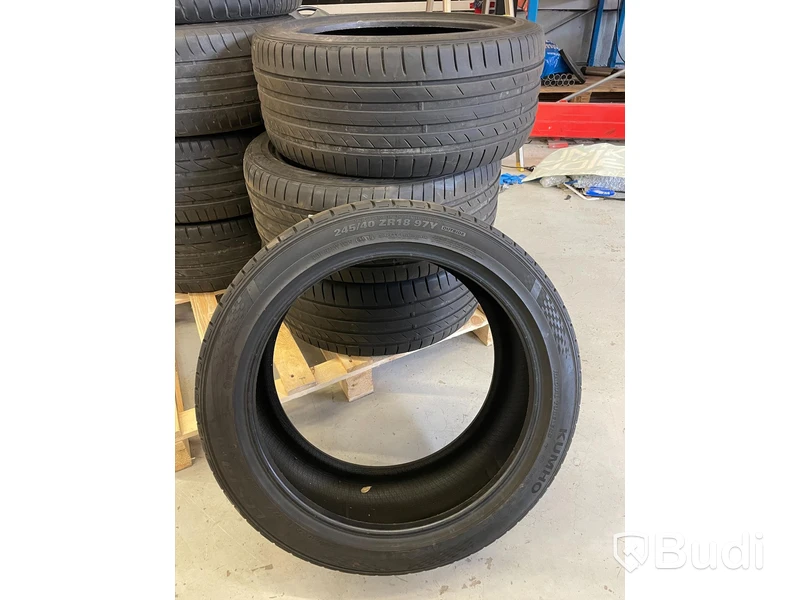 Sommardäck - 4 st. Kumho, Ecsta PS71. Exkl. fälgar.