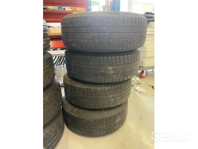 Vinterhjul - 4 st. Michelin, Latitude X-ice X12. Dubbfria.