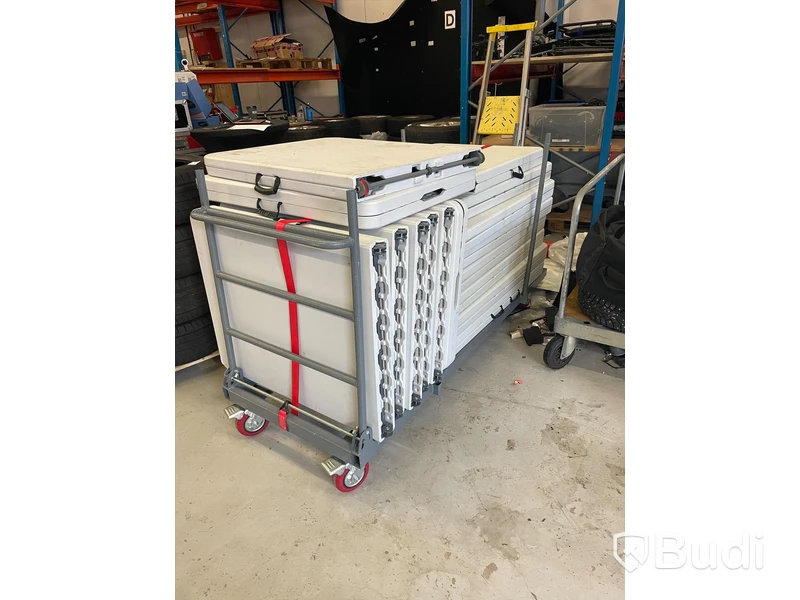 Ihopfällbara plastbord ca 15st