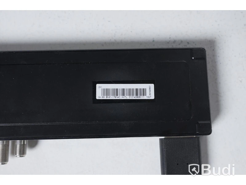 TV - 4K Flat Smart 55", Samsung (UE55KS8005) - Fjärrkontroll samt Samsung One Connect Box medföljer.