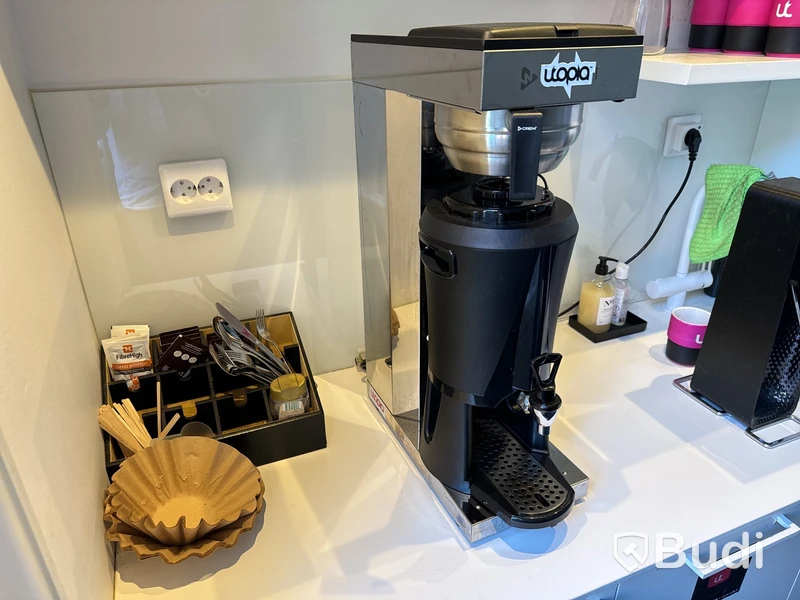 Kaffebryggare med tillhörande termos, CREM