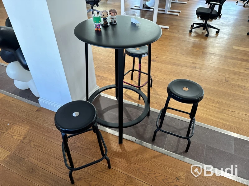Barbord med 3 st. pallar