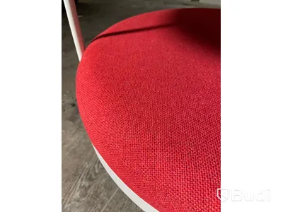Sittmöbel med mindre bordsskiva
