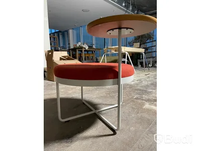 Sittmöbel med mindre bordsskiva