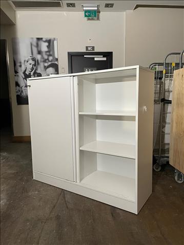 Skåp med skjutdörrar EDSBYN