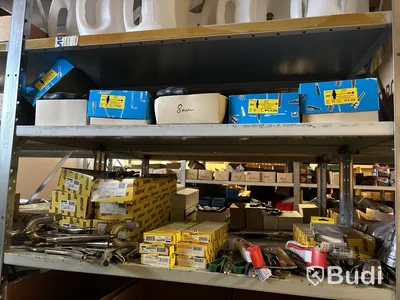 Stort varulager med nya verktyg och tillbehör