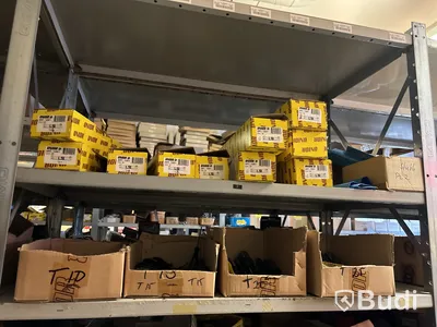 Stort varulager med nya verktyg och tillbehör