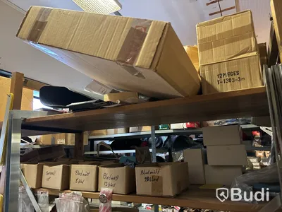 Stort varulager med nya verktyg och tillbehör