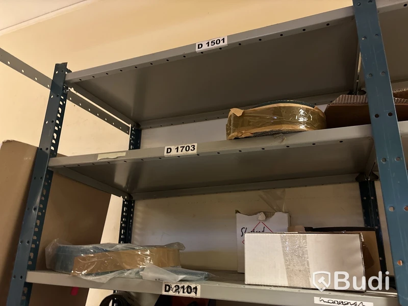 Stort varulager med nya verktyg och tillbehör