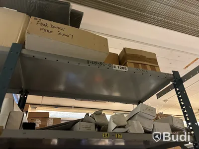 Stort varulager med nya verktyg och tillbehör