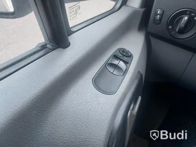 Volkswagen Crafter 35 2.0 TDI (163hk) - 2015 Volymskåp m dörrar bak