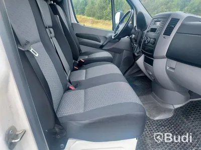 Volkswagen Crafter 35 2.0 TDI (163hk) - 2015 Volymskåp m dörrar bak