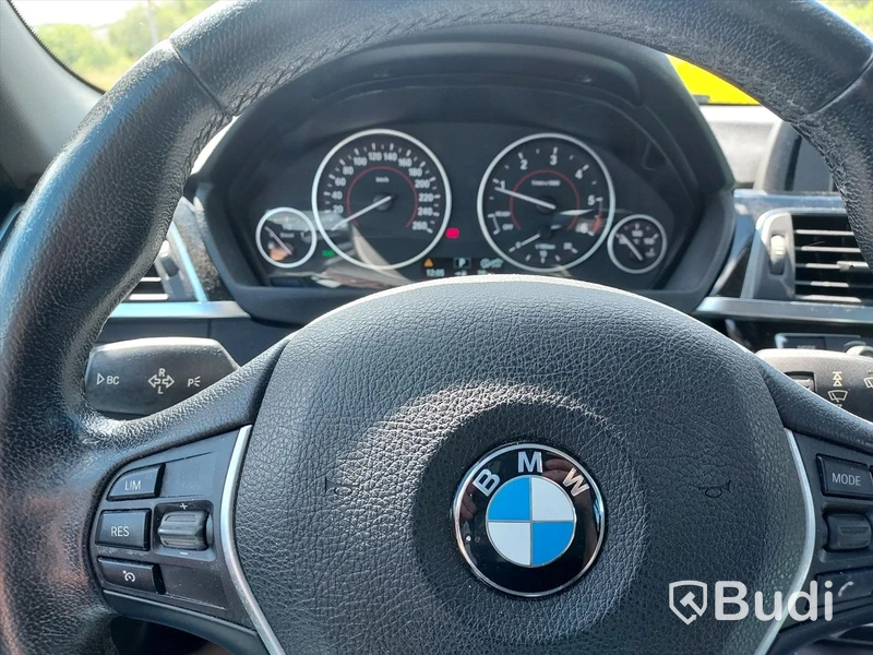 BMW 318d Touring sportline aut, F31 (150hk) - 2016