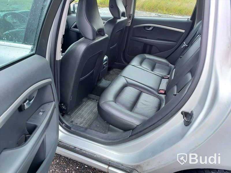 Volvo V70 D4 Momentum man (163hk) - 13 personbil