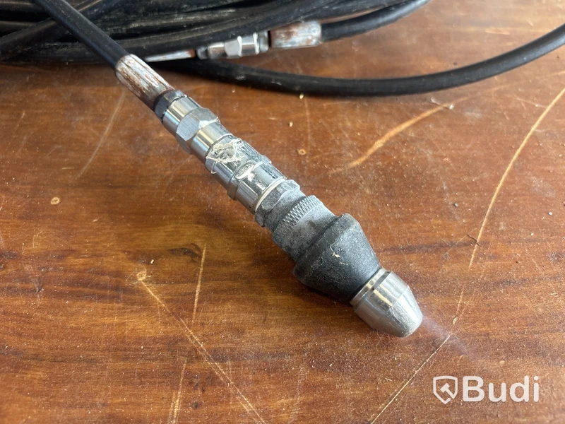 Dränkbar pump och avloppsrensslang