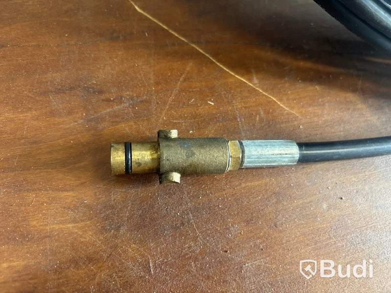 Dränkbar pump och avloppsrensslang