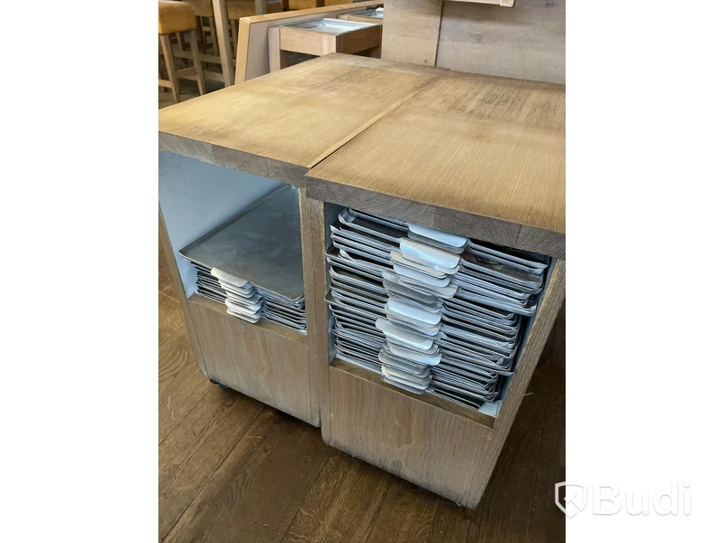 2st Brickvagnar med brickor