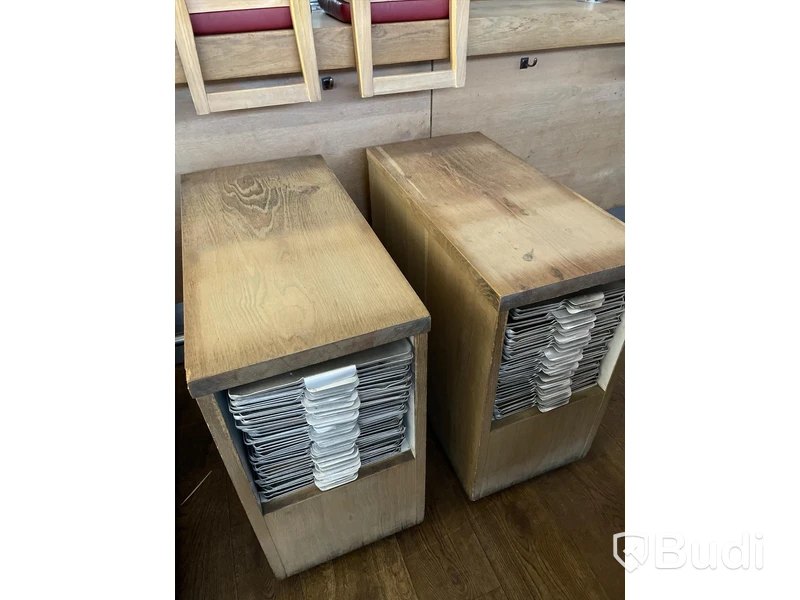 2st Brickvagnar med brickor
