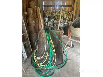 Cementblandare Limex 125L, skottkärra, vattenslang.